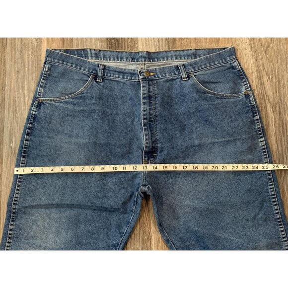 Wrangler Mens Authentic Jeans 42X30 Classic Fit Blue Denim Straight Leg 85900DW - Picture 11 of 11